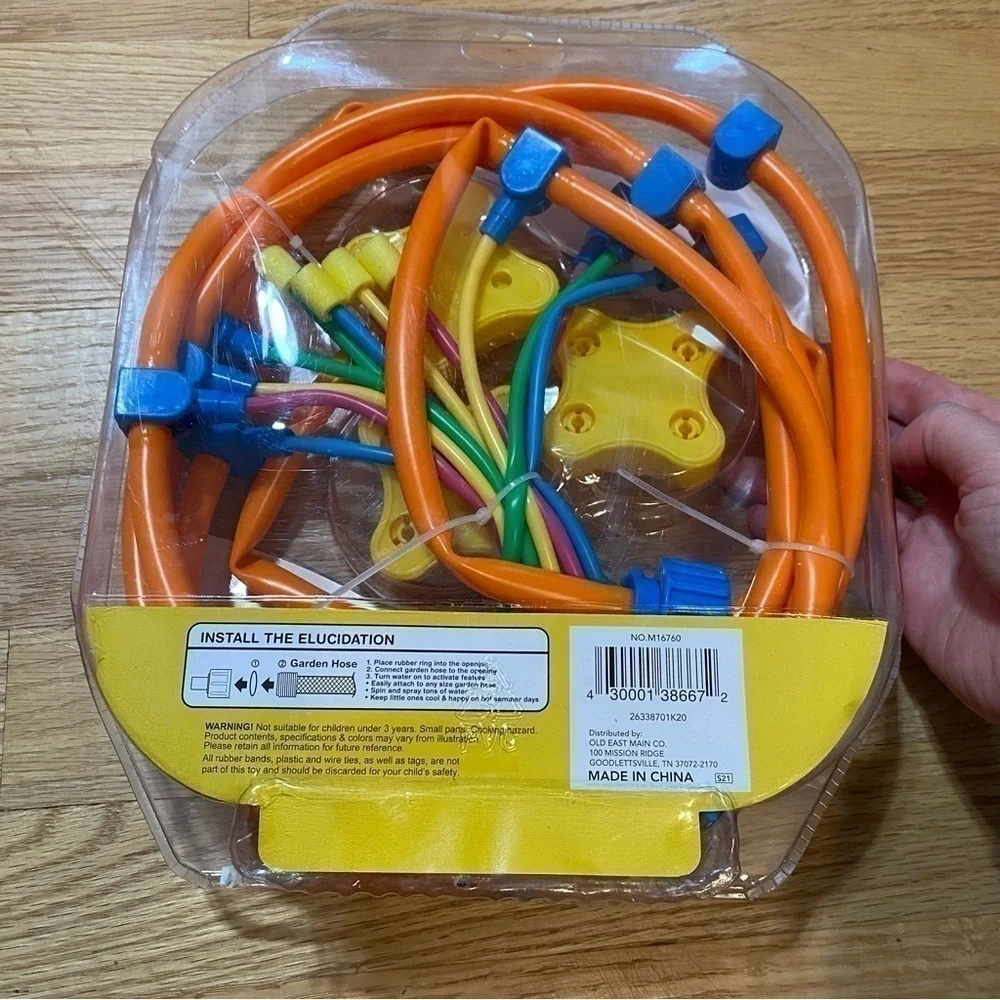 Water Sprinkler NEW Outdoor Toy Wiggling Hose 12 ft